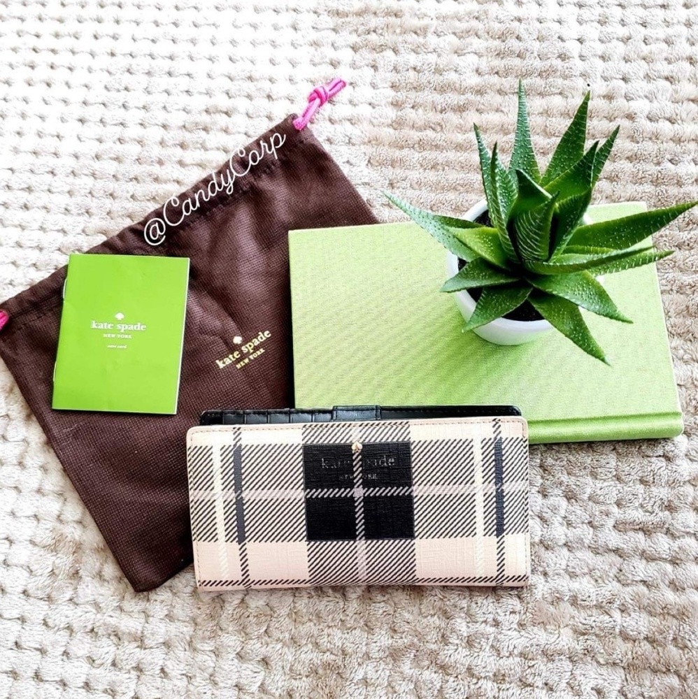 KATE SPADE pre-loved wallet